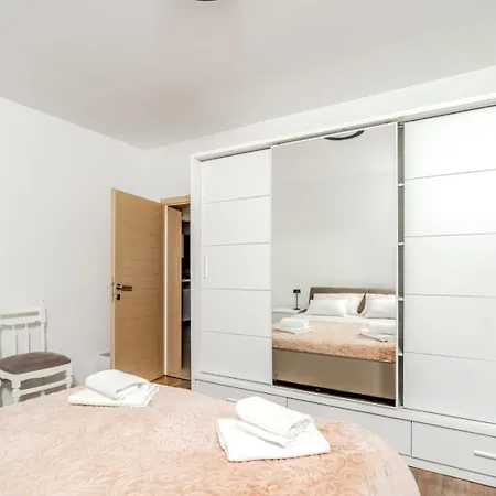 Lancun Apartamento *
