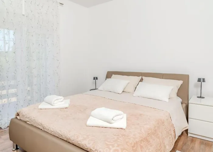 Lancun Апартаменты Pridraga